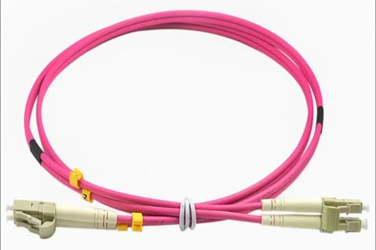 Vari cavi di connessione Cavi di connessione in fibra ottica OEM o ODM Sc/LC/St/FC/MTRJ/E2000/Mu